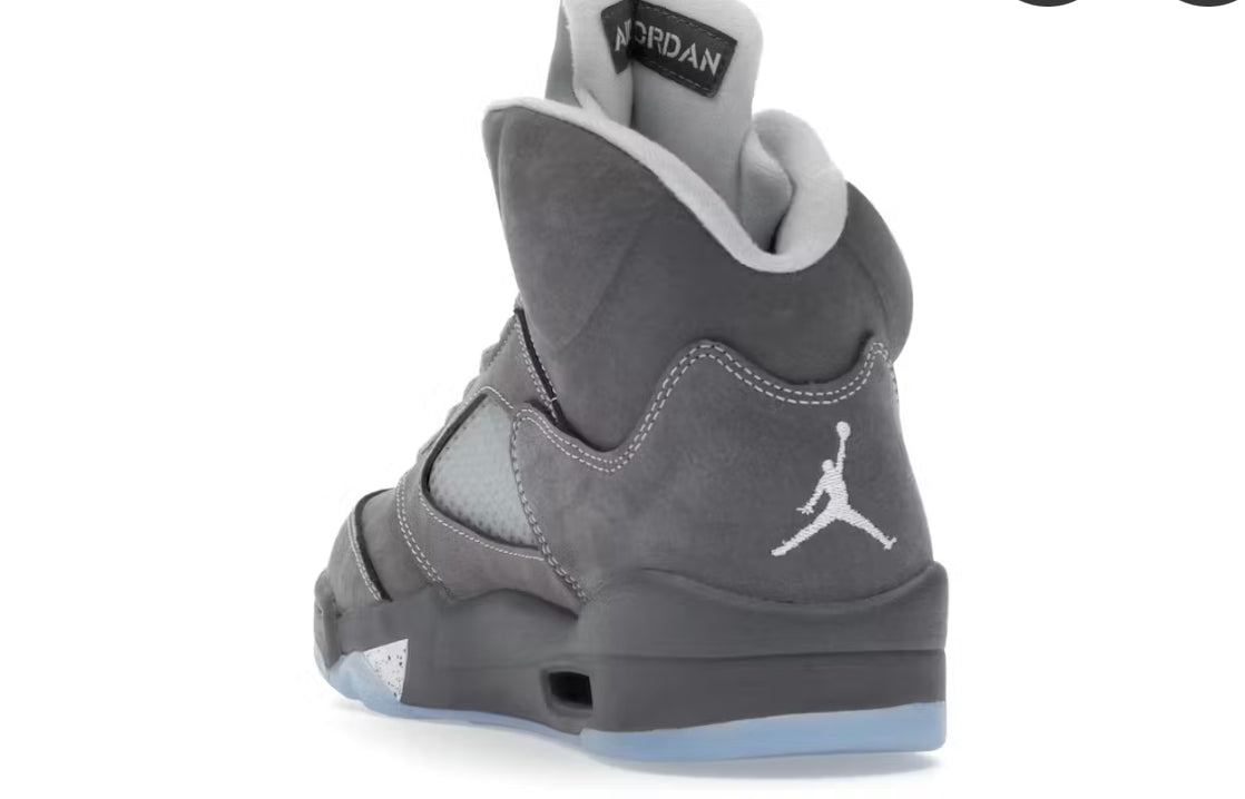 Jordan 5 Retro
Wolf Grey (2026)