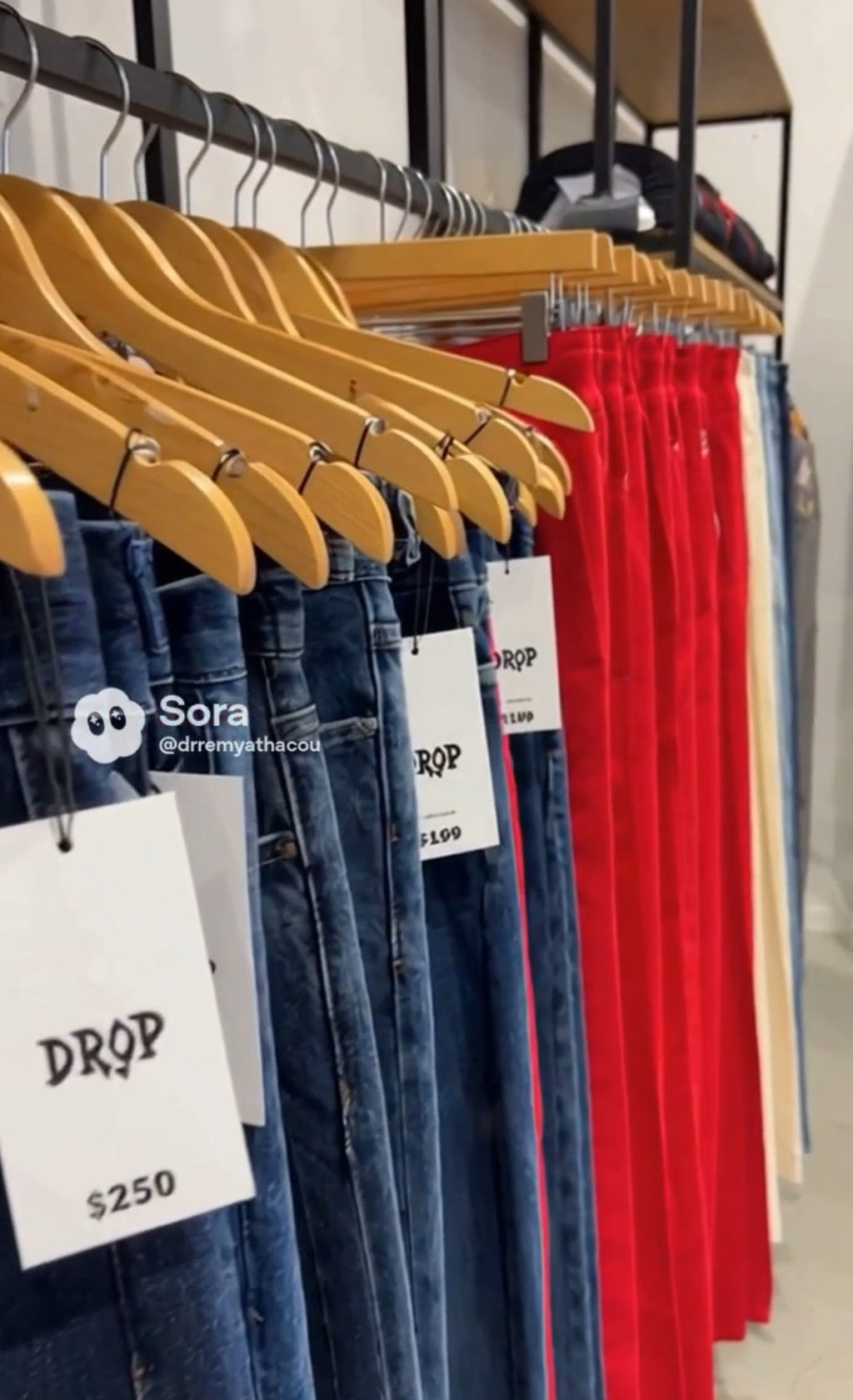 Drop Hoodie red and White